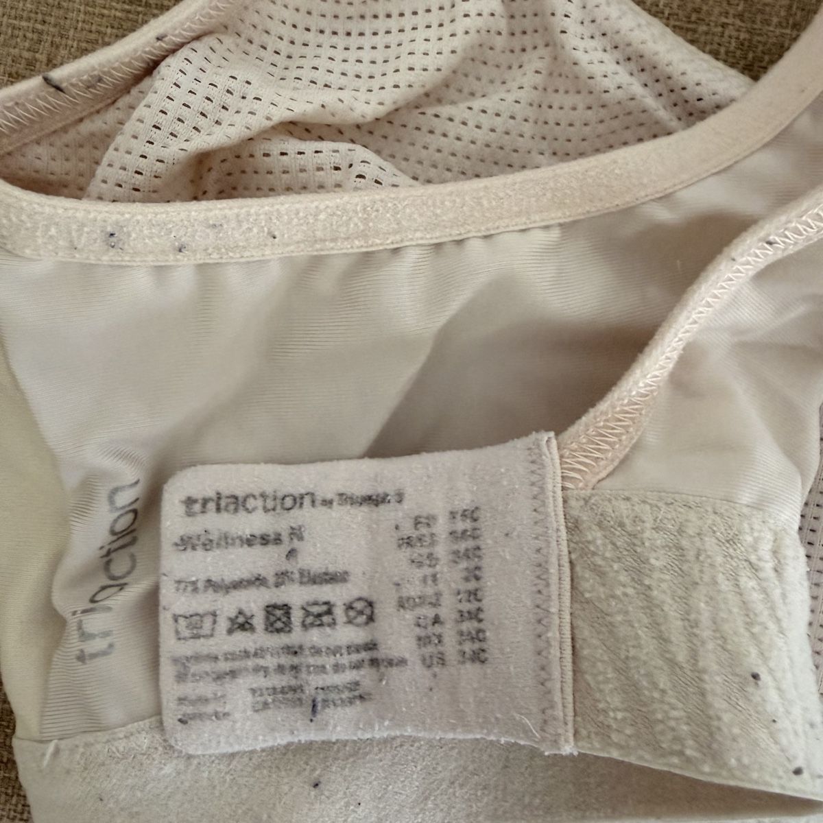 Sonstige Unterwäsche: Triaction by Triumph - Sport BH – Gebraucht aus zürich von may_yj9f 2