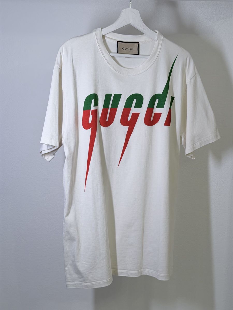 Gucci T-shirt: Gucci T-Shirt, weiss, Grösse M – Nuovo (secondo la descrizione) da Emmenbrücke venduto da david_beck 1
