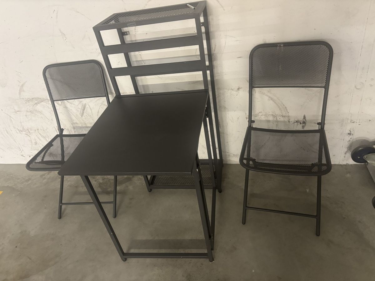 Set di tavolo e panche: Balkontisch klappbar mit 2.Stühle – Usato da Zug venduto da Biki72 1