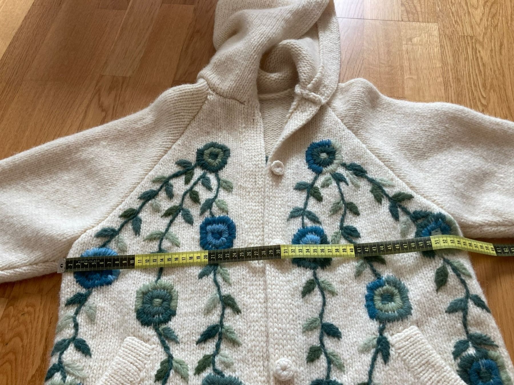Cappotti: Warmer Wollmantel mit schönem Blumendesign – Nuovo (secondo la descrizione) da Basel venduto da Eleonora3 5