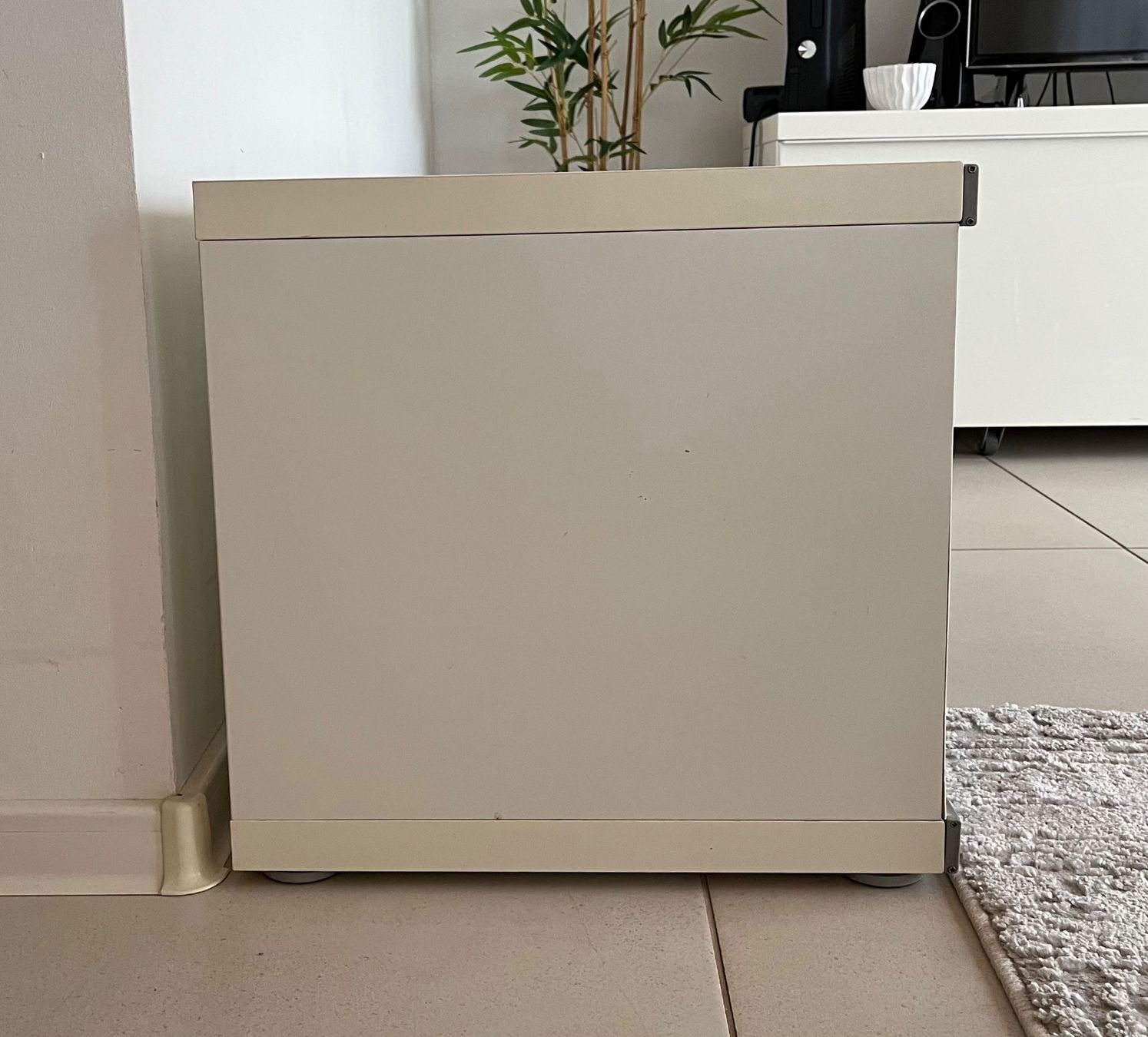 TV Möbel: Sideboard mit einseitiger Schiebetür – Gebraucht aus Neuhausen von AC73 3