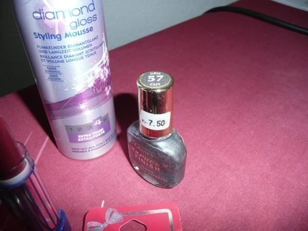 Make-up: Lippenstift,Ohrring,Nagelack 5 teilig – Neu (gemäss Beschreibung) aus Zug von falama 3