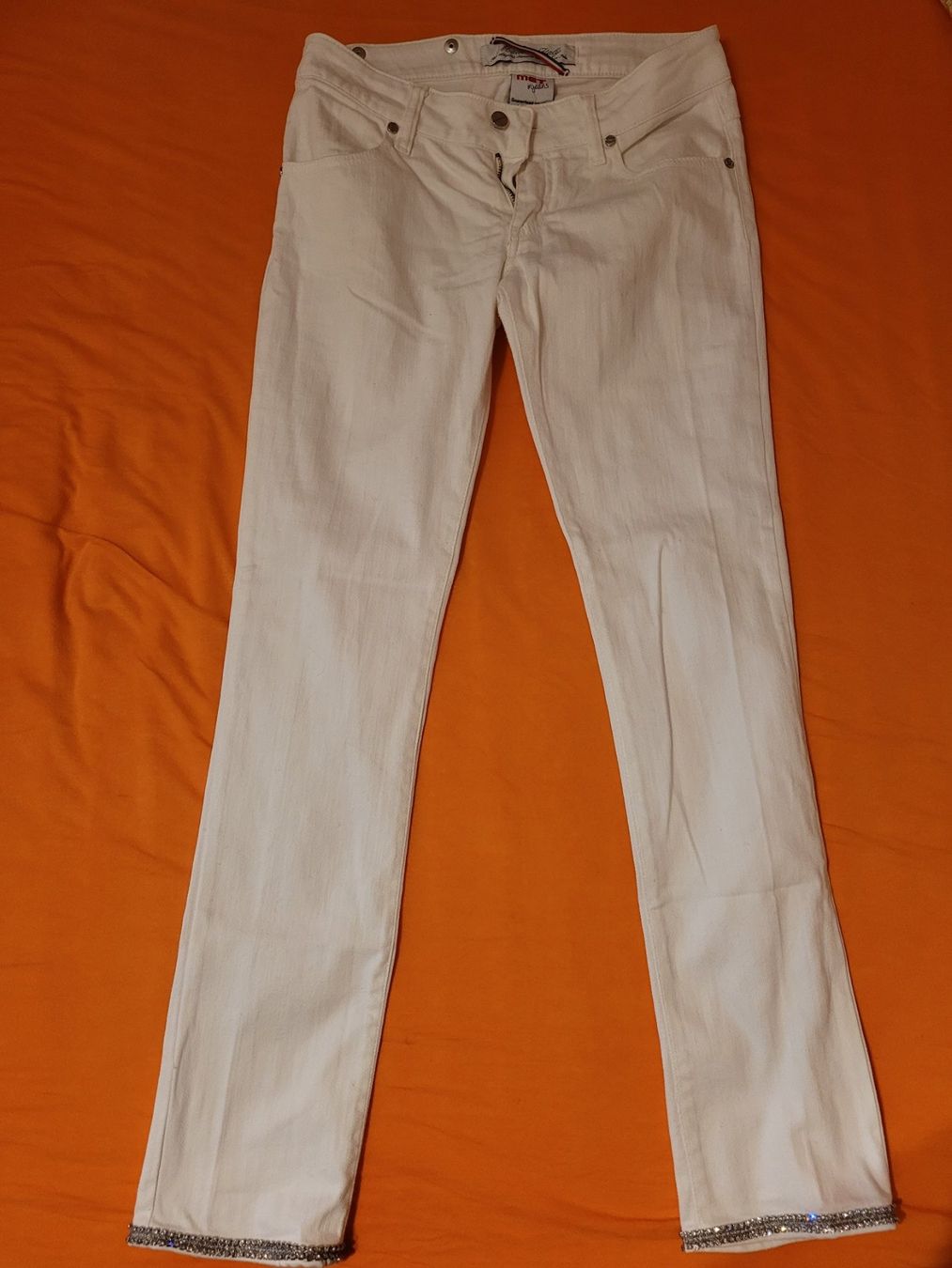 Jeans: Weisse MET Jeans mit Strass, Gr. 27 – Usato da Volketswil venduto da ald_2x9b 2