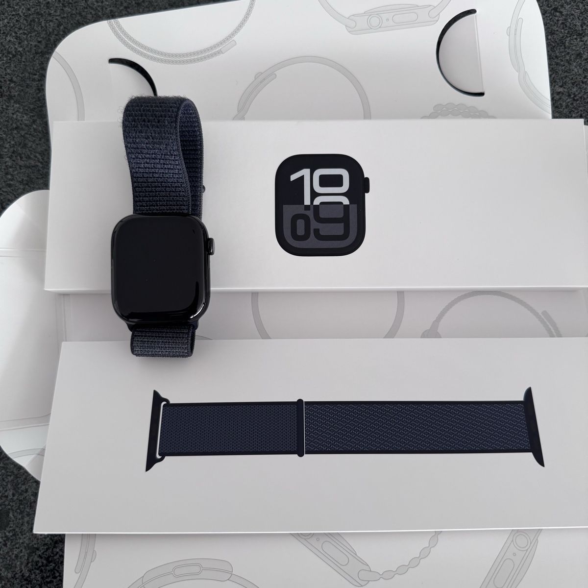 Apple Smartwatch: Apple Watch Series 10 Wifi 46mm – Nuovo (secondo la descrizione) da Hinwil venduto da norisenya