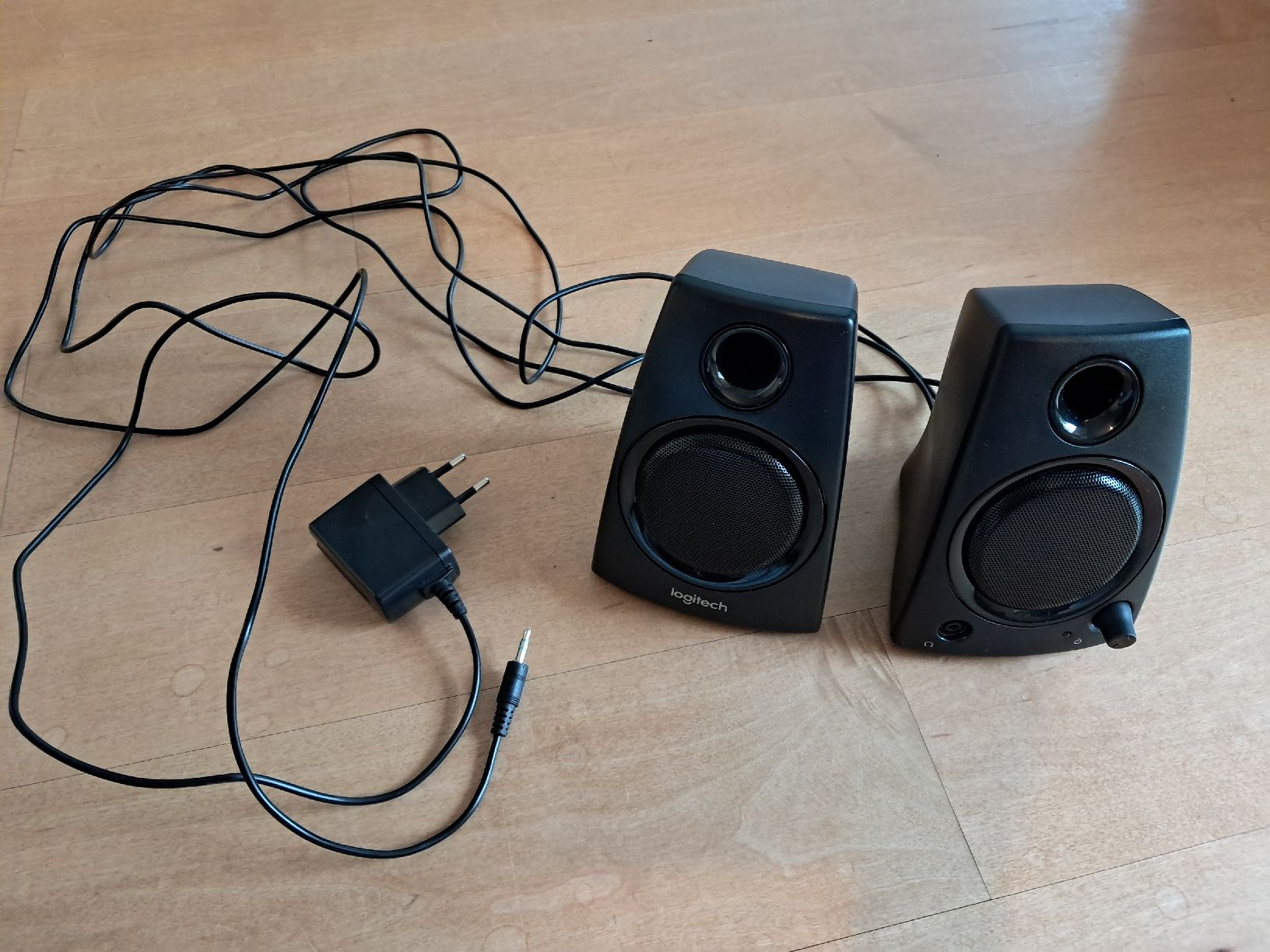 Logitech Casse acustiche: 2x Böxli/Lautsprecher Logitec – Usato da Winterthur venduto da fabelwin 1