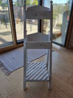 Weisse Shabby chic Blumentreppe / Etagere