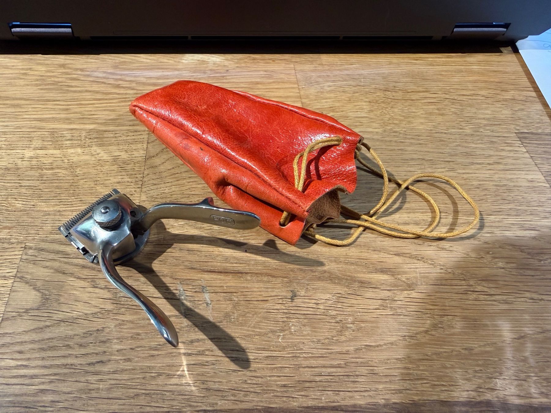 Taglio: Haarschneider Antik – Usato da Oberbussnang venduto da Mpm1 1