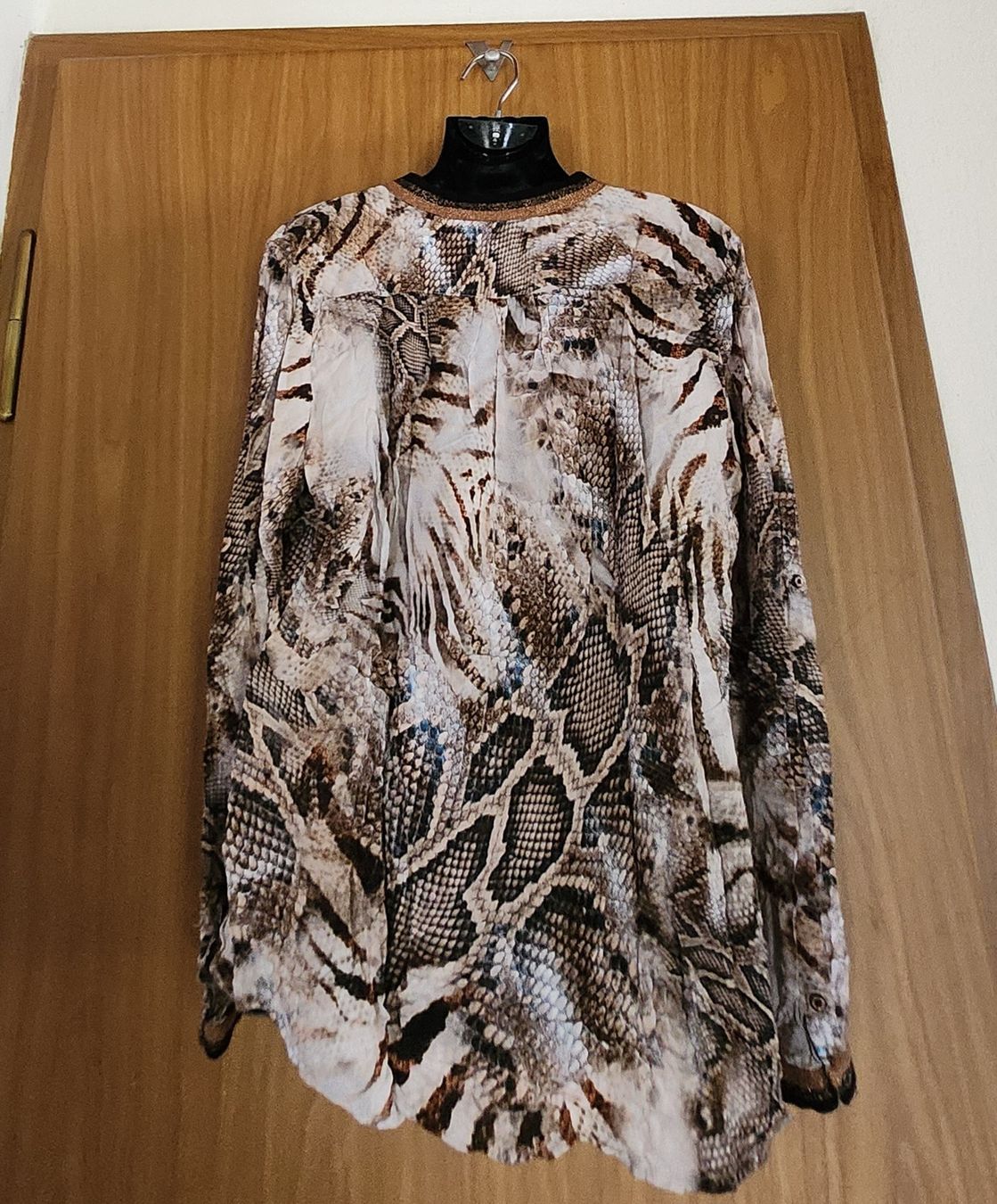 Emily van den Bergh Camicette: Chemise femme taille 42 Emily Van Den Bergh imprimé python – Usato da Niedergösgen venduto da Eva2410 1
