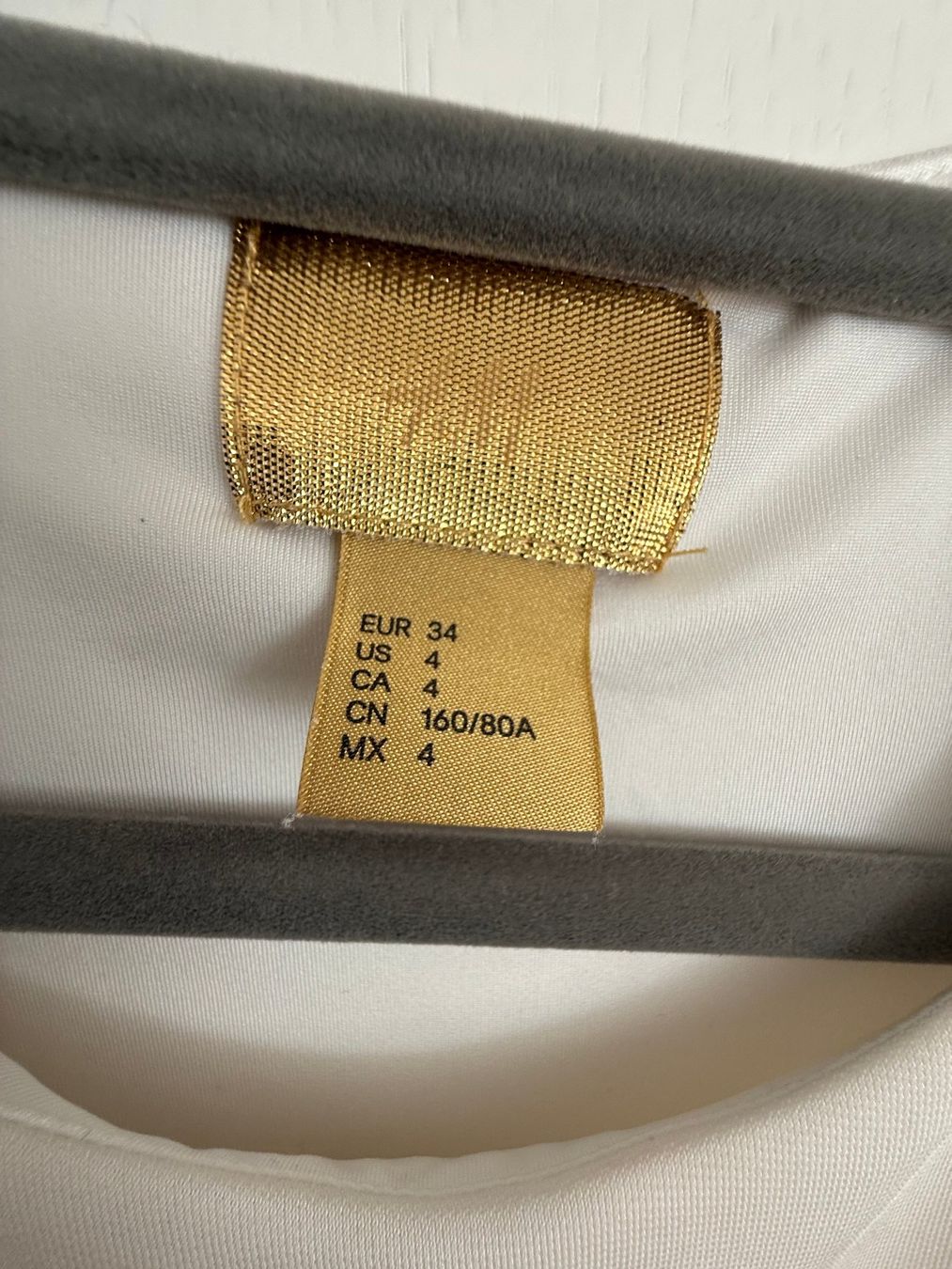 H&M Robes: Cooles Kleid Grösse 34 – D'occasion à Kirchdorf AG par coco123 7