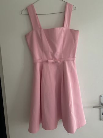Pink Barbie Dress - perfect for a party or a date!