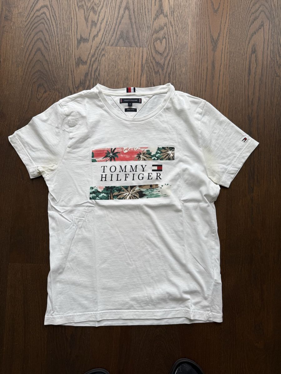 Tommy Hilfiger T-Shirts: Tommy Hilfiger T-Shirt M – Gebraucht aus Galgenen von Nicki40 1