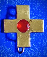 Kreuz Anhänger mit rotem Stein 925 Silber vergoldet