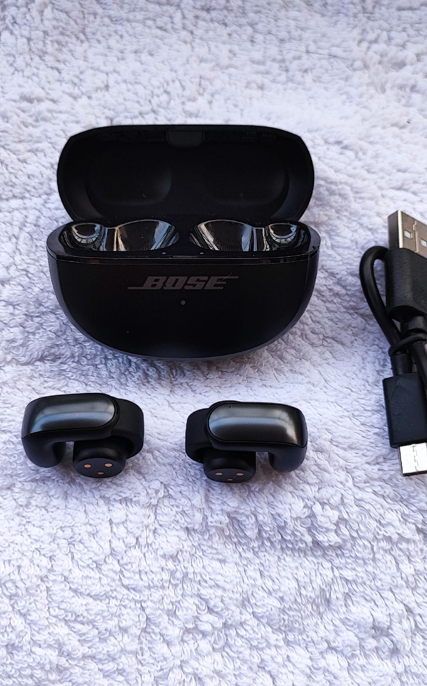 Bose Cuffie: Bose Open-Ear Kopfhörer Ultra Earbuds Schwarz – Usato da Zollikofen venduto da zar_j67f 5
