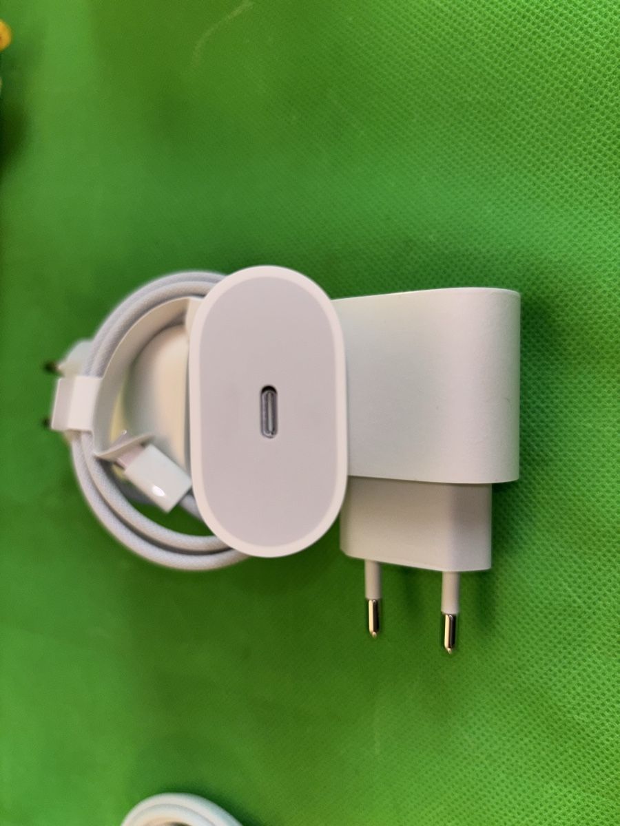 Apple Caricabatterie: Original Apple Netzteil 20W USB-C mit Lightning Kabel – Nuovo e nell'imballaggio originale da Kilchberg ZH venduto da bionicdog 2