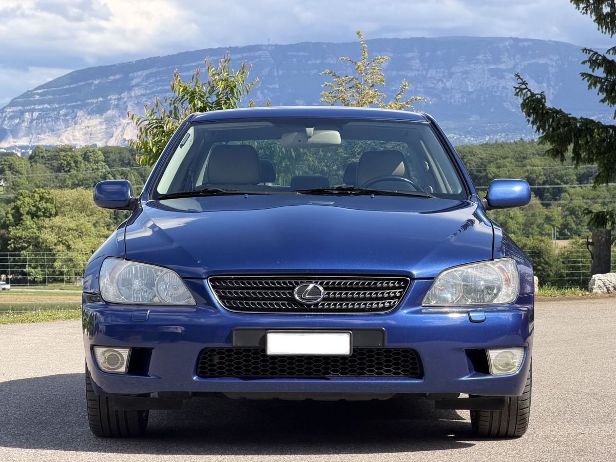Lexus Automobili: Lexus IS300 – Usato da Genève venduto da L_astr 1