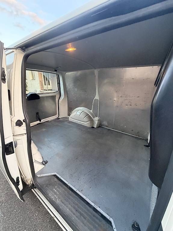 Dienstleistungen & Reparaturen: T5 Transporter MIETEN ab 99.-/Tag – Gebraucht aus Uster von Florian_97 3