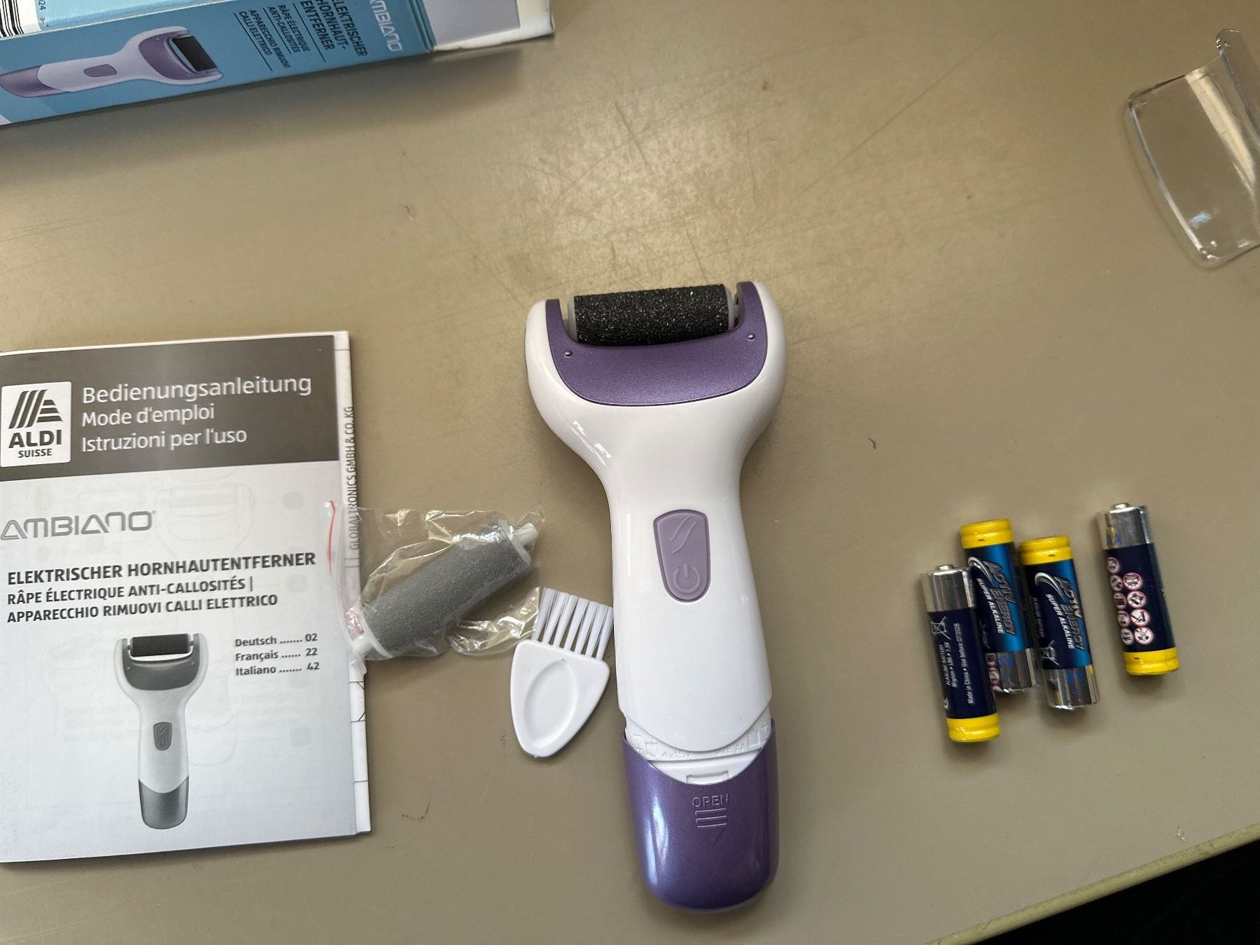 Pedicure: Elektrischer Hornhautentferner NEU – Nuovo e nell'imballaggio originale da Brügg BE venduto da TSP02