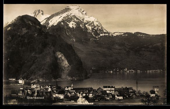 Cartoline postali: AK Stansstad, Ort am See mit Bergkulisse – Usato da Berlin venduto da bartko-reher