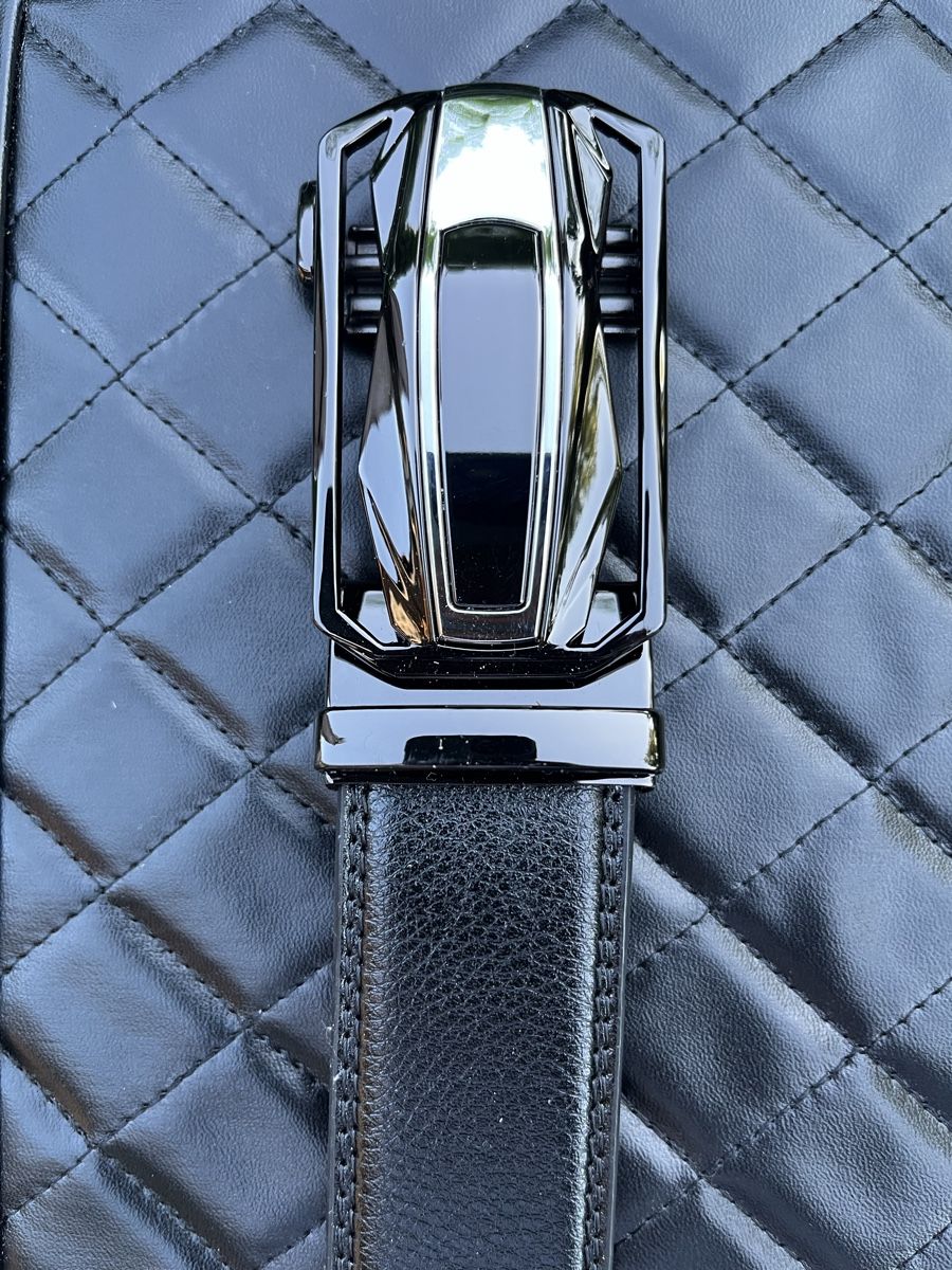 Gürtel: Ledergürtel mit Auto-Schnalle schwarz highclass look – Neu (gemäss Beschreibung) aus Tägerwilen von Alexander716