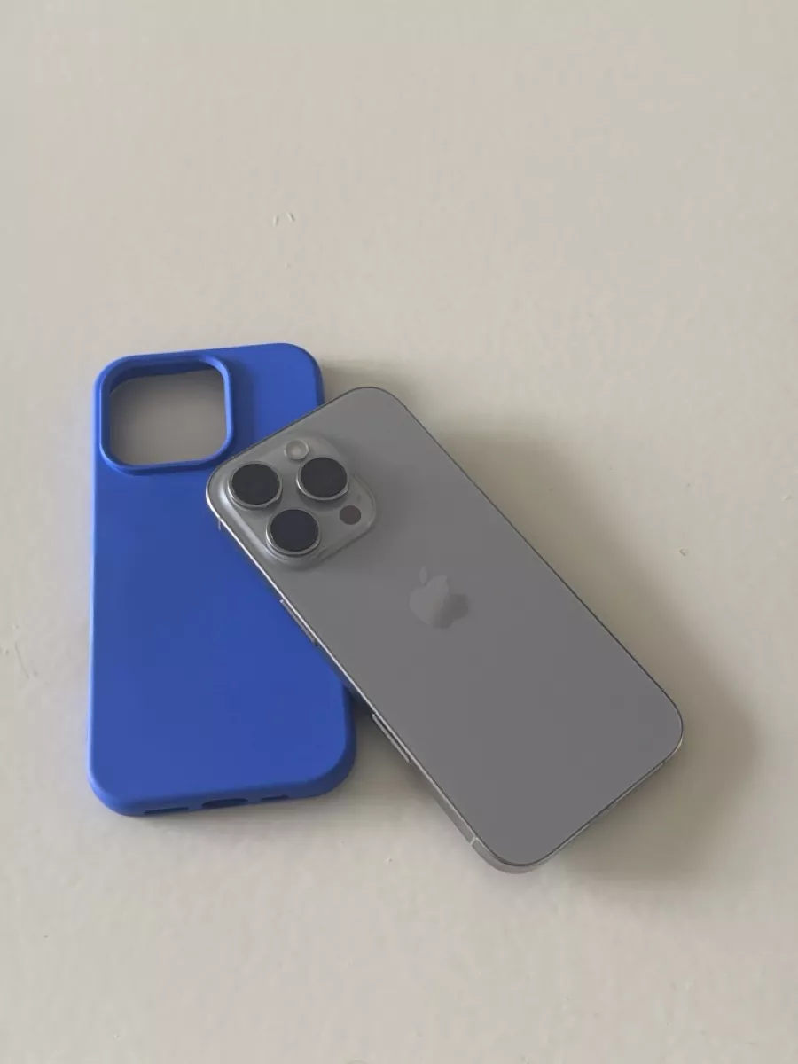 Apple Telefoni cellulari / Smartphones: iPhone 16 Pro incl. Case – Nuovo (secondo la descrizione) da Zürich venduto da laraze99