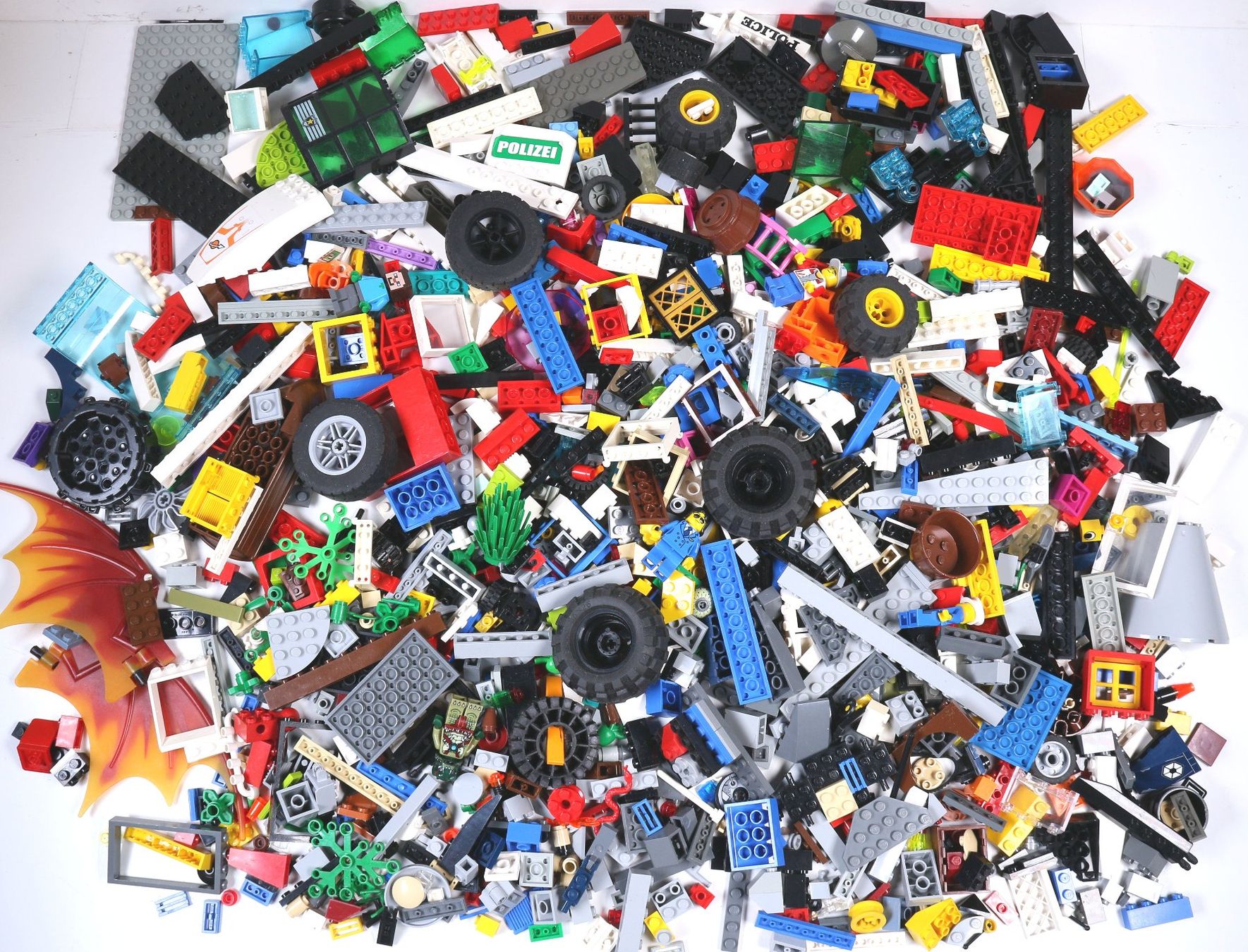 Lego Kit di costruzioni: 1.5 kg. Legoteile mit Minifiguren – Usato da Hettlingen venduto da Scholi99