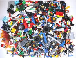 1.5 kg. Legoteile mit Minifiguren