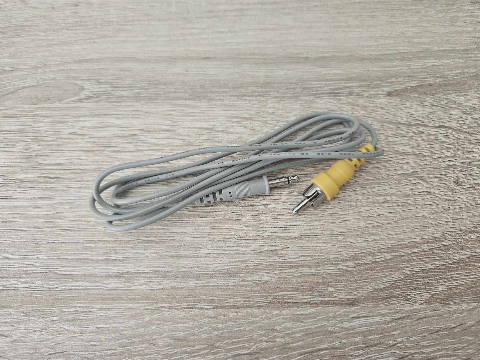 Kabel: Audio/Video Kabel - 3.5mm Klinke – Gebraucht aus Wauwil von seriously3 1