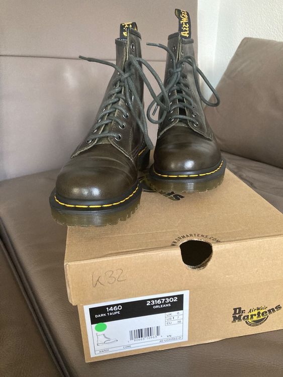 Dr martens dark outlet taupe