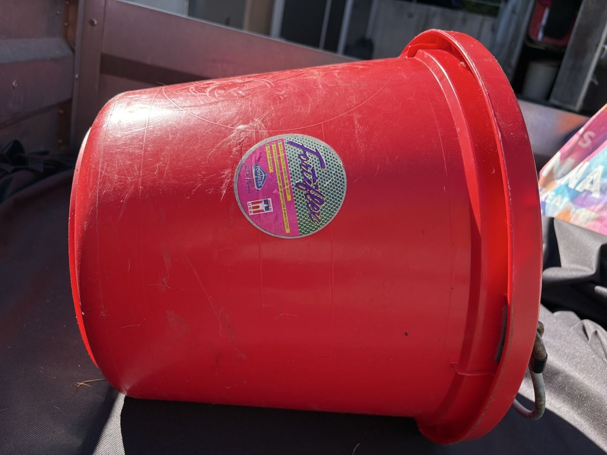 Altro per la casa: Futtereimer mit Henkel – Usato da Binningen venduto da chi_n7g2