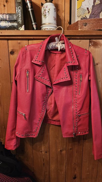 Veste en cuir rouge cloutée, style rock, T. S | Kaufen auf Ricardo