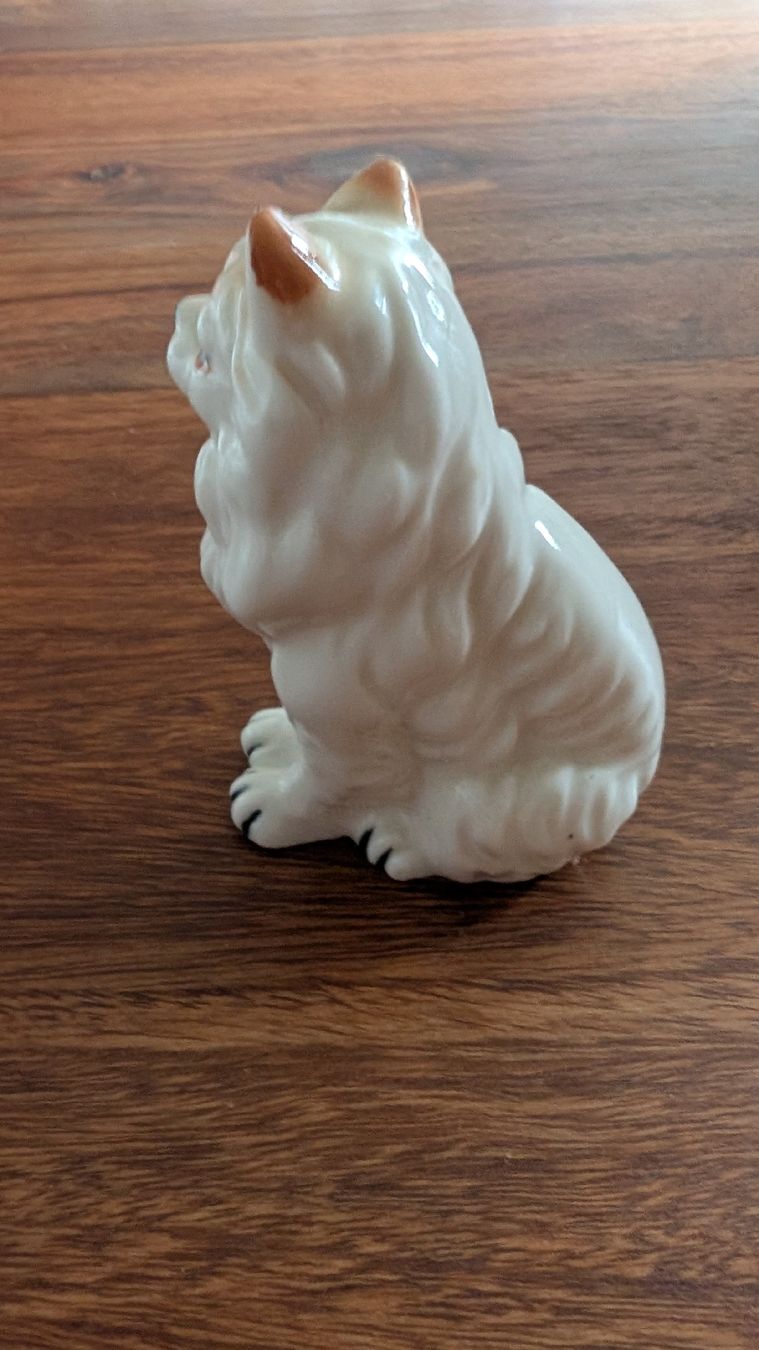 Statuette: Keramik Hund Figur weiss sitzend gebraucht – Nuovo (secondo la descrizione) da Rorschach venduto da Obi-Wan85 1