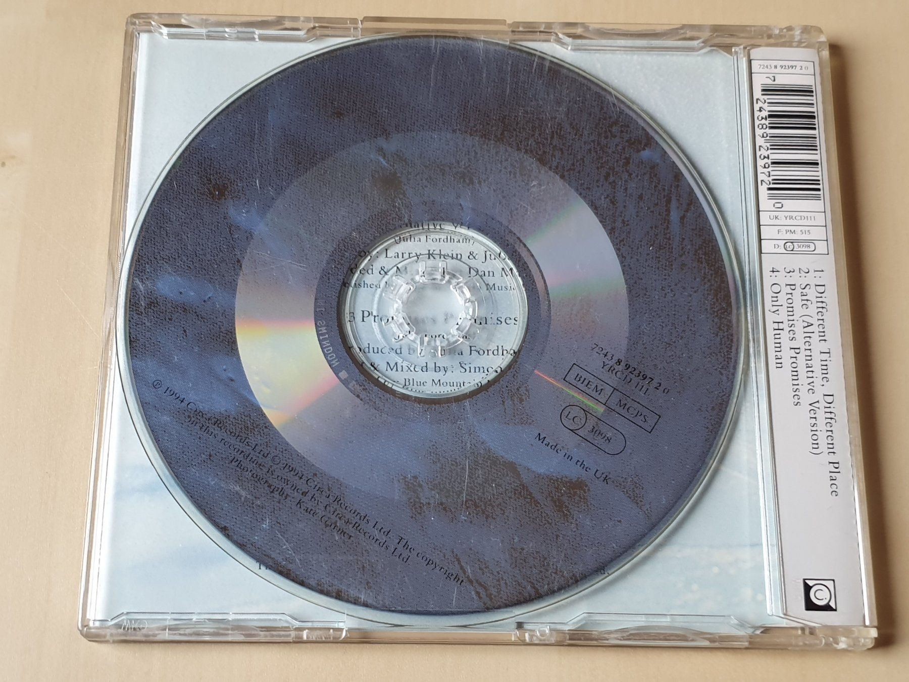 CDs: Julia Fordham different Time different Place – Gebraucht aus Stansstad von collectorsshop 1