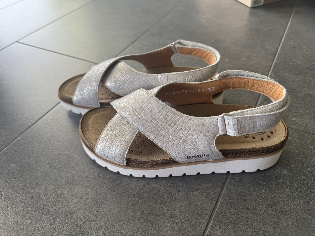 Damenschuhe: Mobils Sandalen Gr. 39 – Gebraucht aus Dachsen von Pfotenglueck