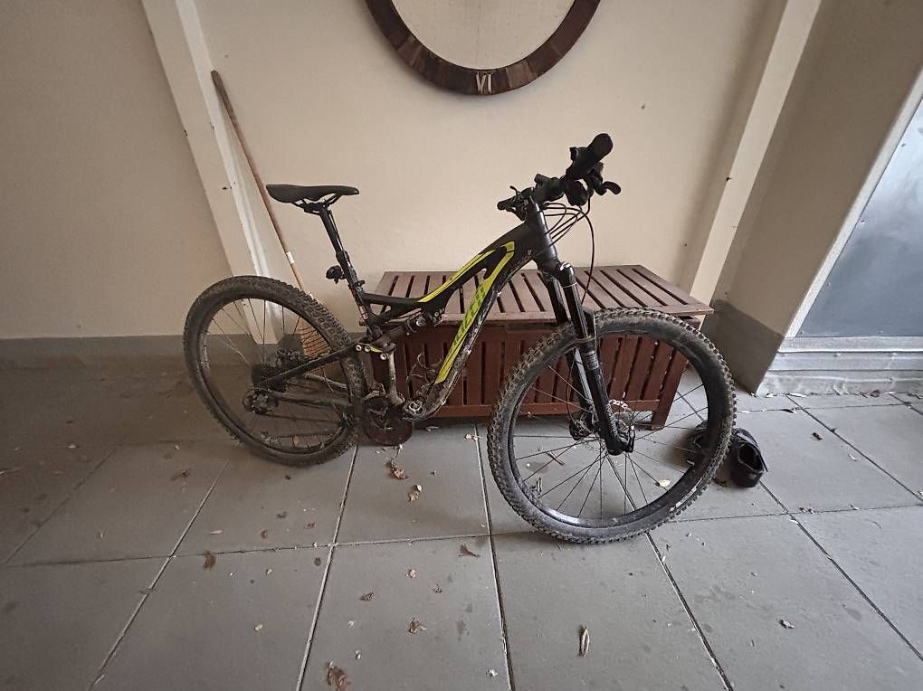Velos: specialized stumpjumper evo 2015 – Gebraucht aus Aarau von