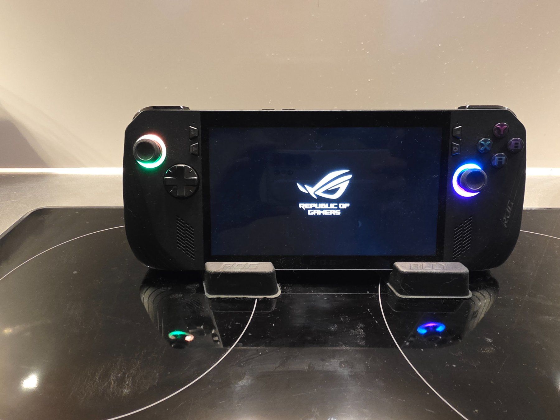 Asus Konsolen: ASUS ROG Ally X mit Tasche und Garantie – Gebraucht aus Wetzikon ZH von elimocel 1