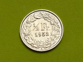 1/2 Fr. 1952 vorzügliche Sammlerqualität