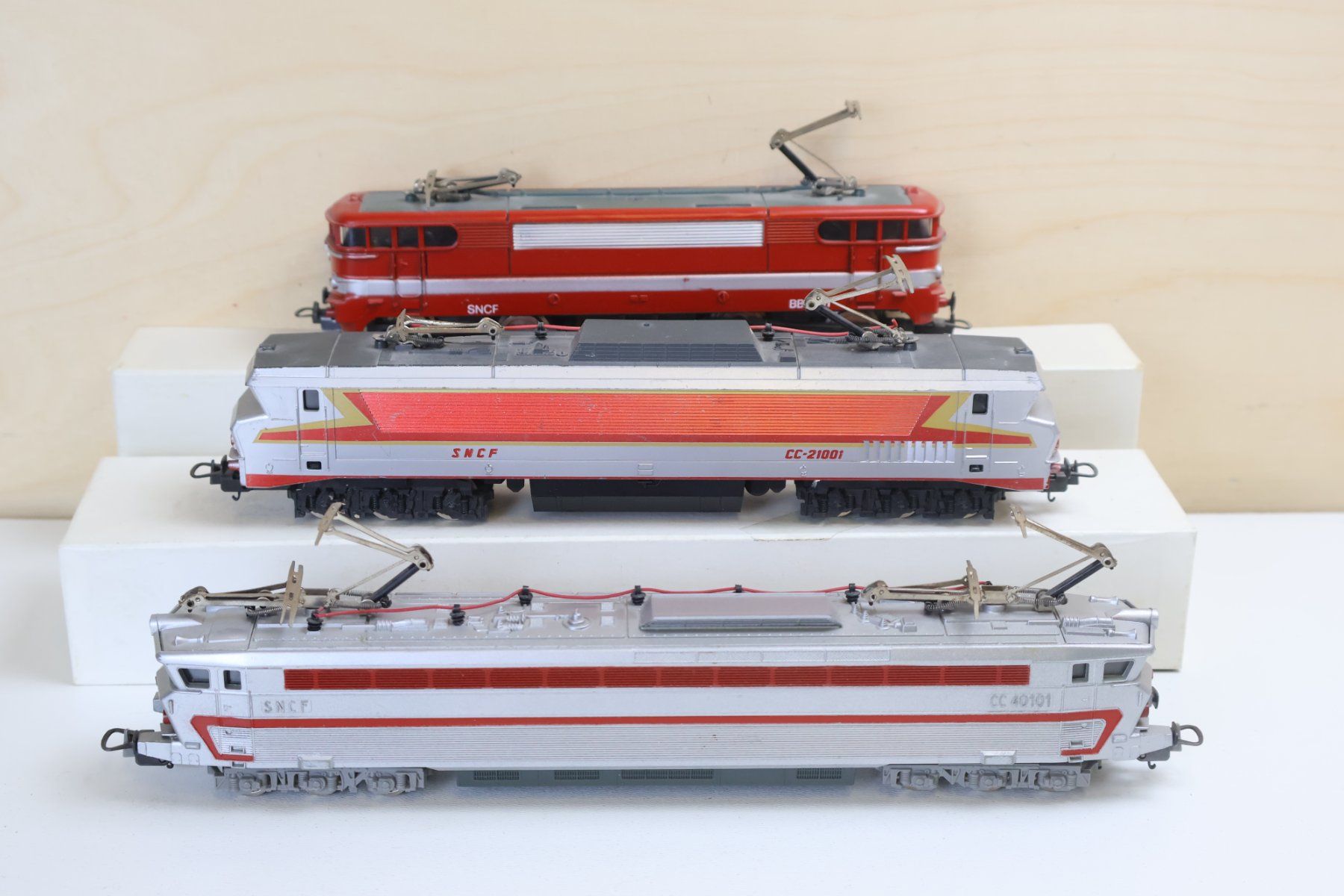 Lima Modelleisenbahnen: Lima SNCF 3 x E-Loks - H0 DC – Gebraucht aus Winterthur von Monstera 4