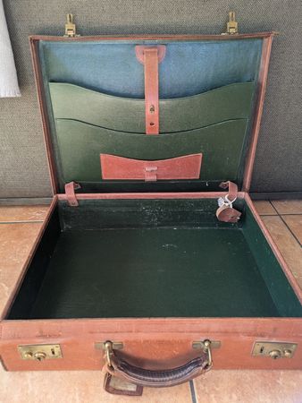 Leather vintage suitcase 