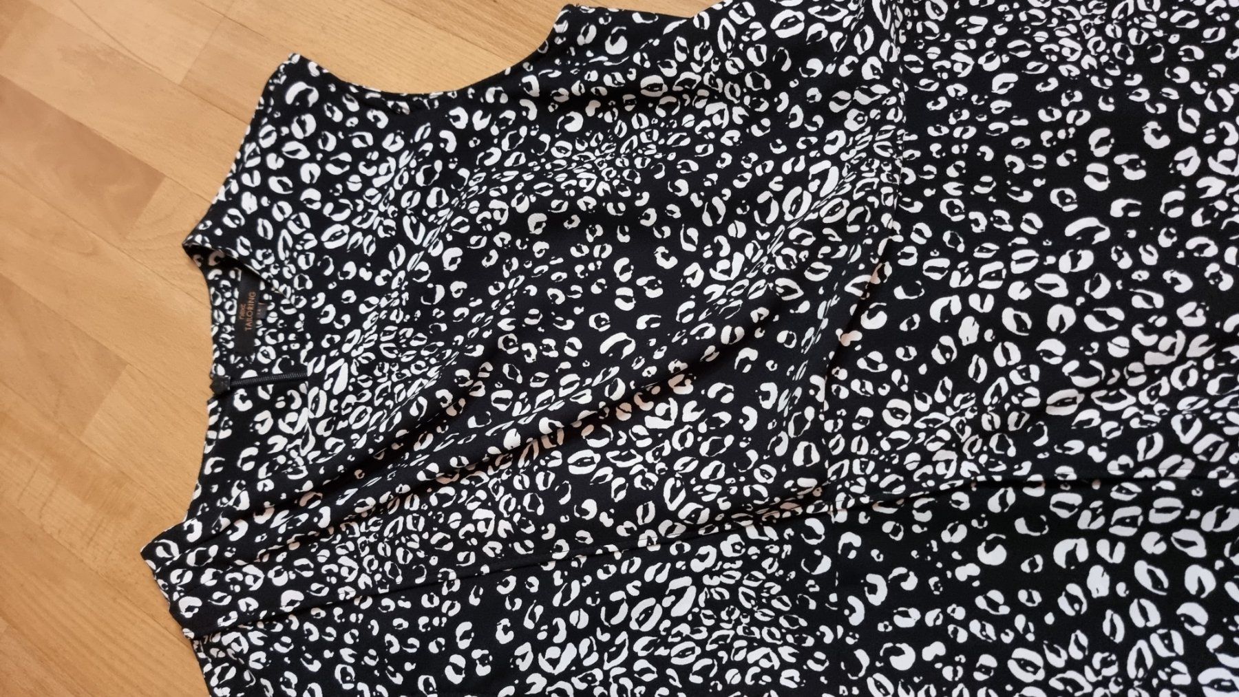 Vestiti: 🌺 Kleid Größe 40/42🌺 – Usato da Wald ZH venduto da CapLux 7
