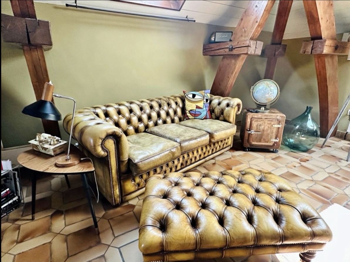 Sgabelli: Chesterfield Leather Footstool – Usato da Vevey venduto da ledidream