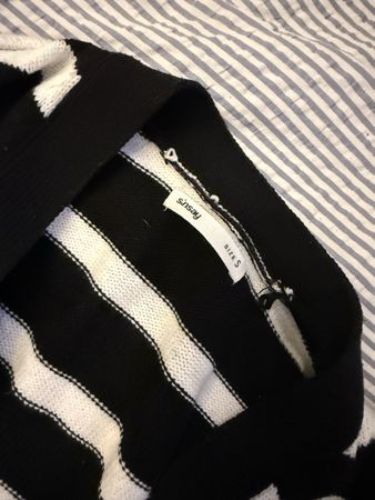 Schwarz-Weiss gestreifter Cardigan in Grösse S, top Zustand