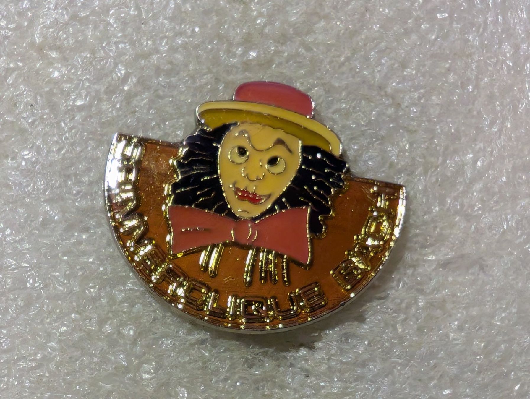 Plaketten & Abzeichen: Ansteckpin 186: – Gebraucht aus Oppligen von Pin-Fall-Shop