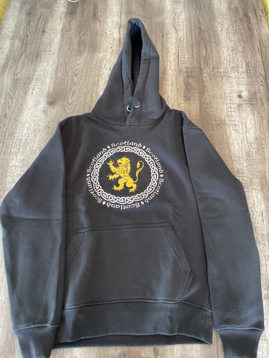 Maglioni & Felpe: Sweat à capuche brodé "Scotland", taille S, noir. – Usato da Yverdon-les-Bains venduto da mar_hg5t 3