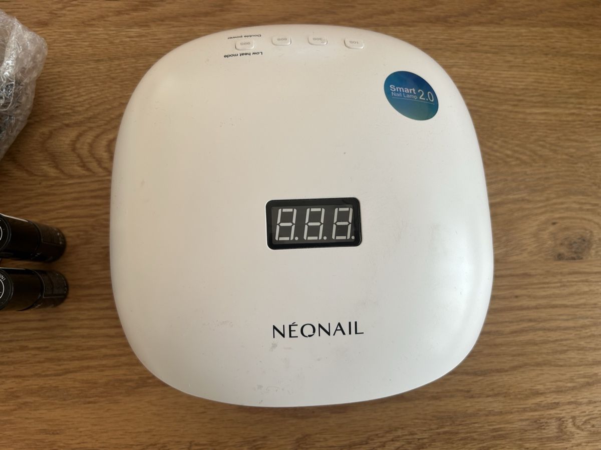 Künstliche Fingernägel: Neonail Lampe mit diversen Lacks – Gebraucht aus Reichenburg von Robin0852 1