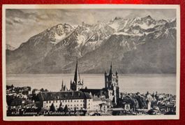 Lausanne Kathedrale und Alpen