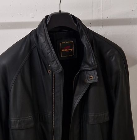 Klassische Echtlederjacke Grösse 52 - Guter Zustand!