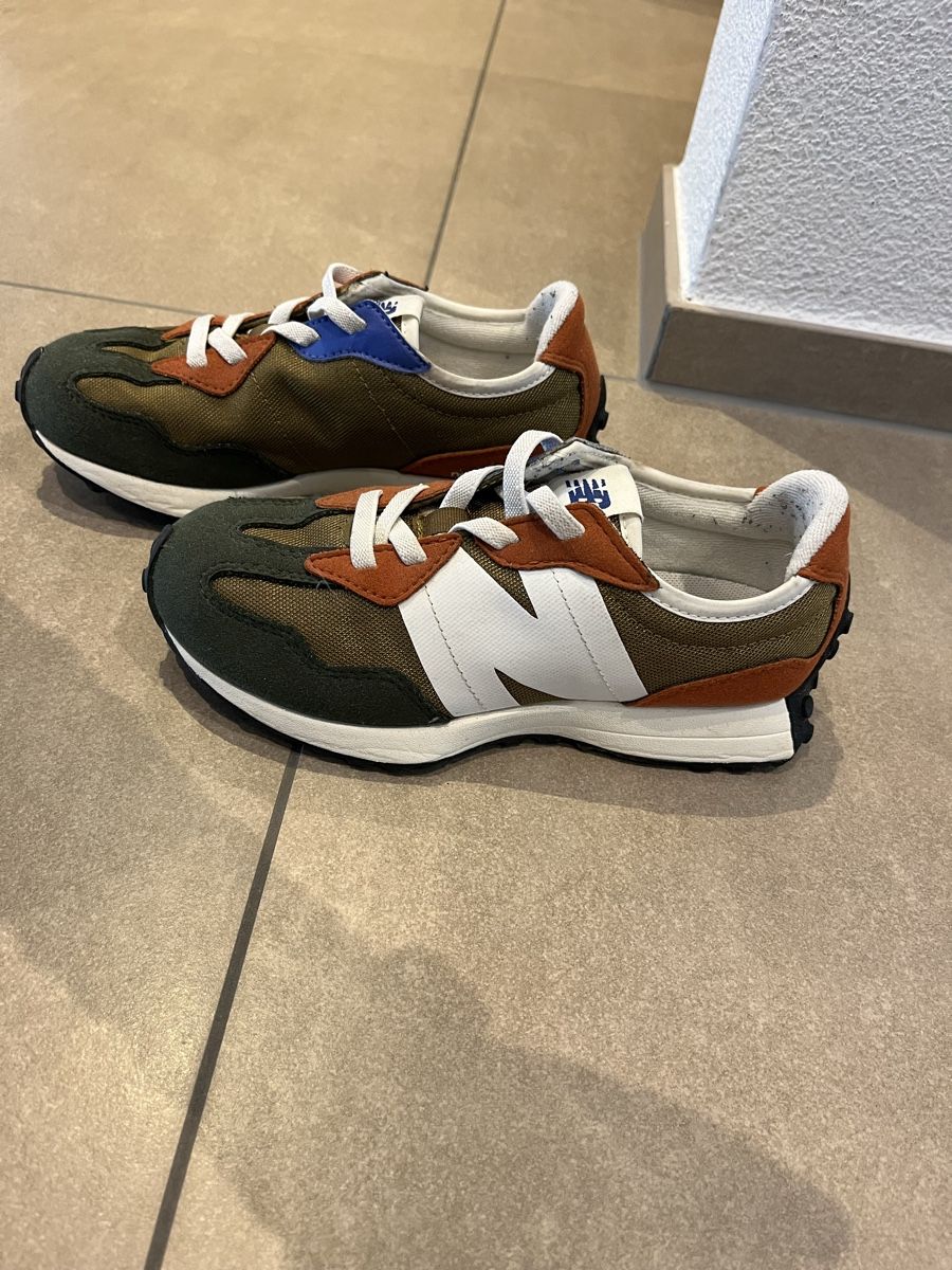 New Balance Schuhe für Jungen: ***NEW BALANCE*** Coole Sneakers, Gr. 33 – Gebraucht aus Volketswil von Kephren 1