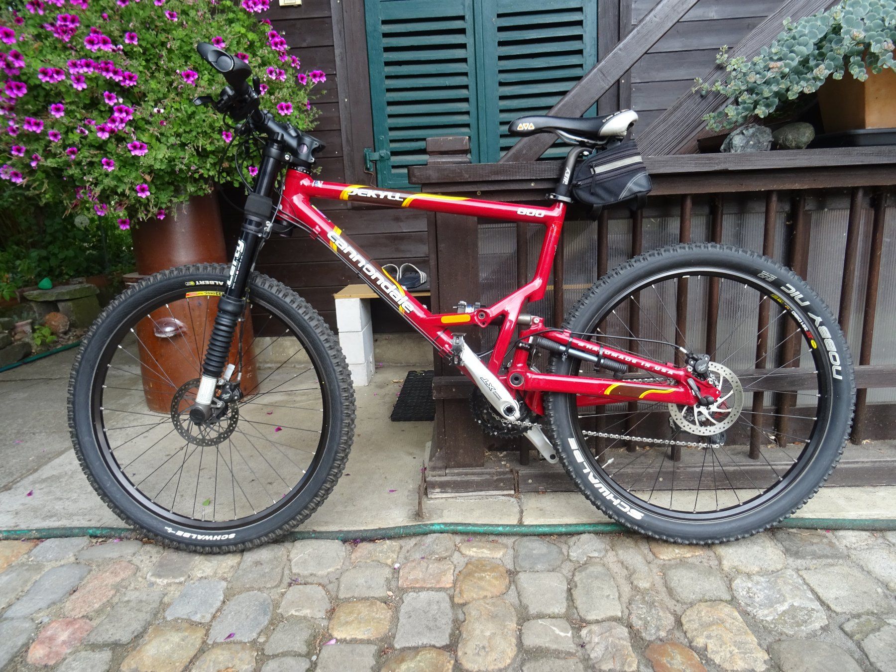 Cannondale Biciclette: Mountainbike Cannondale 800 "Jekyll" – Usato da Bleienbach venduto da SeniorInc