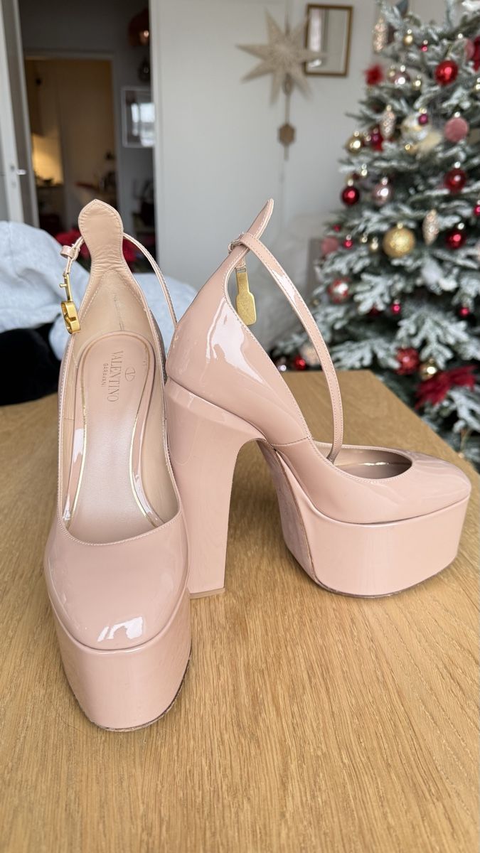 Valentino Chaussures femmes: Escarpins Tango Valentino à plate-forme – D'occasion à Genève par Elolli 1