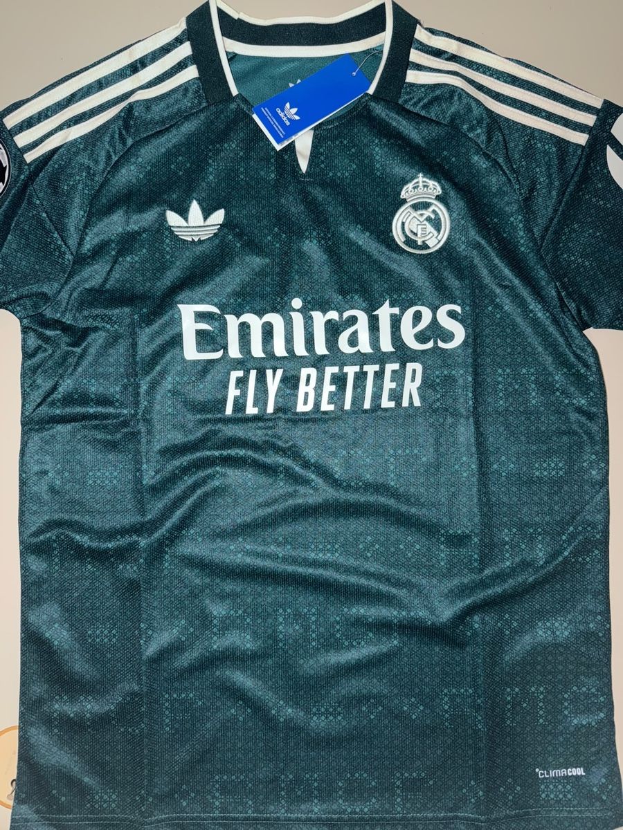 Leibchen & Hosen: Real Madrid Grösse M – Neu und originalverpackt aus Biel/Bienne von Jrsy_pha
